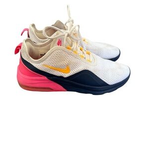 Nike Womens Air Max Motion 2 CI6515-100 White Running Shoes Sneakers Size 10